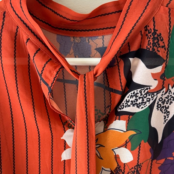 Floral multi color blouse with Bow Tie & Smocked Cuff - Picture 6 of 10